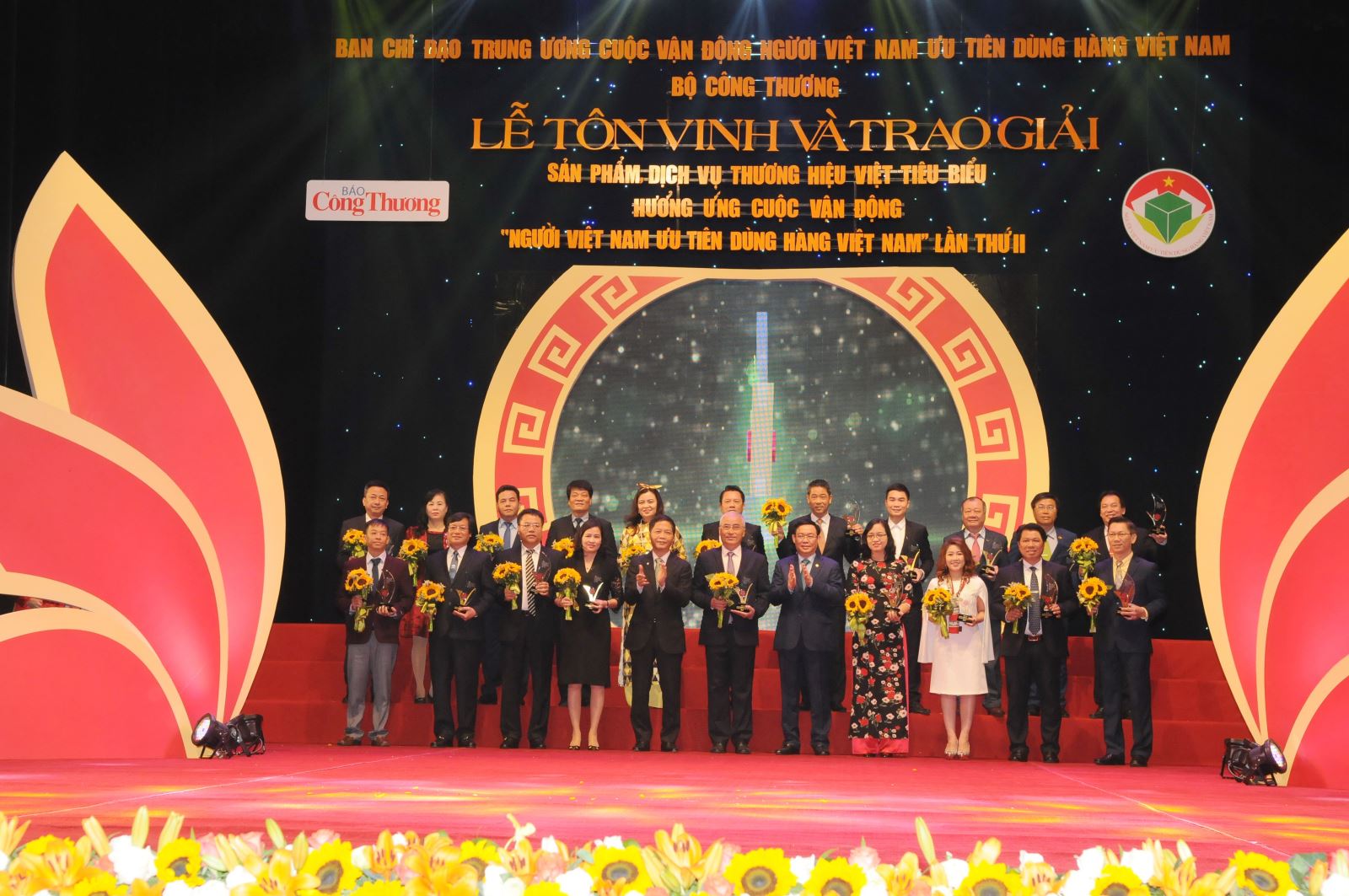 PV GAS nhận Giải thưởng “Top 10 Doanh nghiệp có Dịch vụ Thương hiệu Việt xuất sắc”