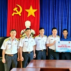 "Nghia tinh bien gioi hai đao” program in Con Dao island district