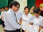 Over VND 1 billion sponsored to the scholarship fund of Vietnam Study Encouragement Association of BR-VT Province