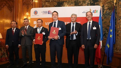 PV GAS và TotalEnergies Gas & Power Activities mở rộng hợp tác trong lĩnh vực LNG, LPG và các giải pháp năng lượng