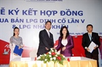 Ký kết Hợp đồng mua/bán LPG Dinh Cố lần đầu năm 2011 và mua bán LPG nhập khẩu giai đoạn 2011-2012