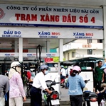 Thu phí từ xăng dầu vượt hơn 45% kế hoạch