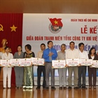 Signing the joint program of Communist Youth Union activities and youth, children movements