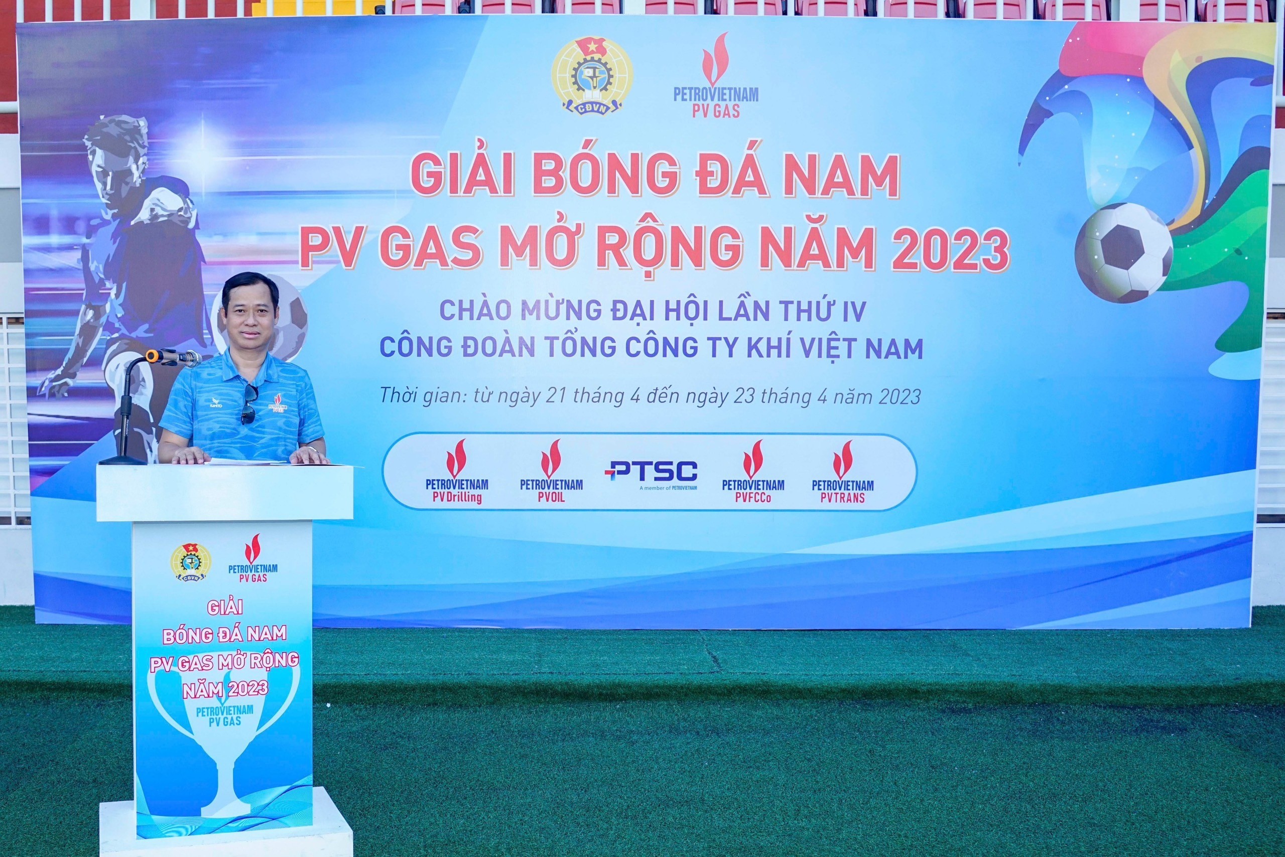 Chủ tịch Công đoàn PV GAS Trần Xuân Thành phát biểu tổng kết Giải bóng đá nam PV GAS mở rộng 2023