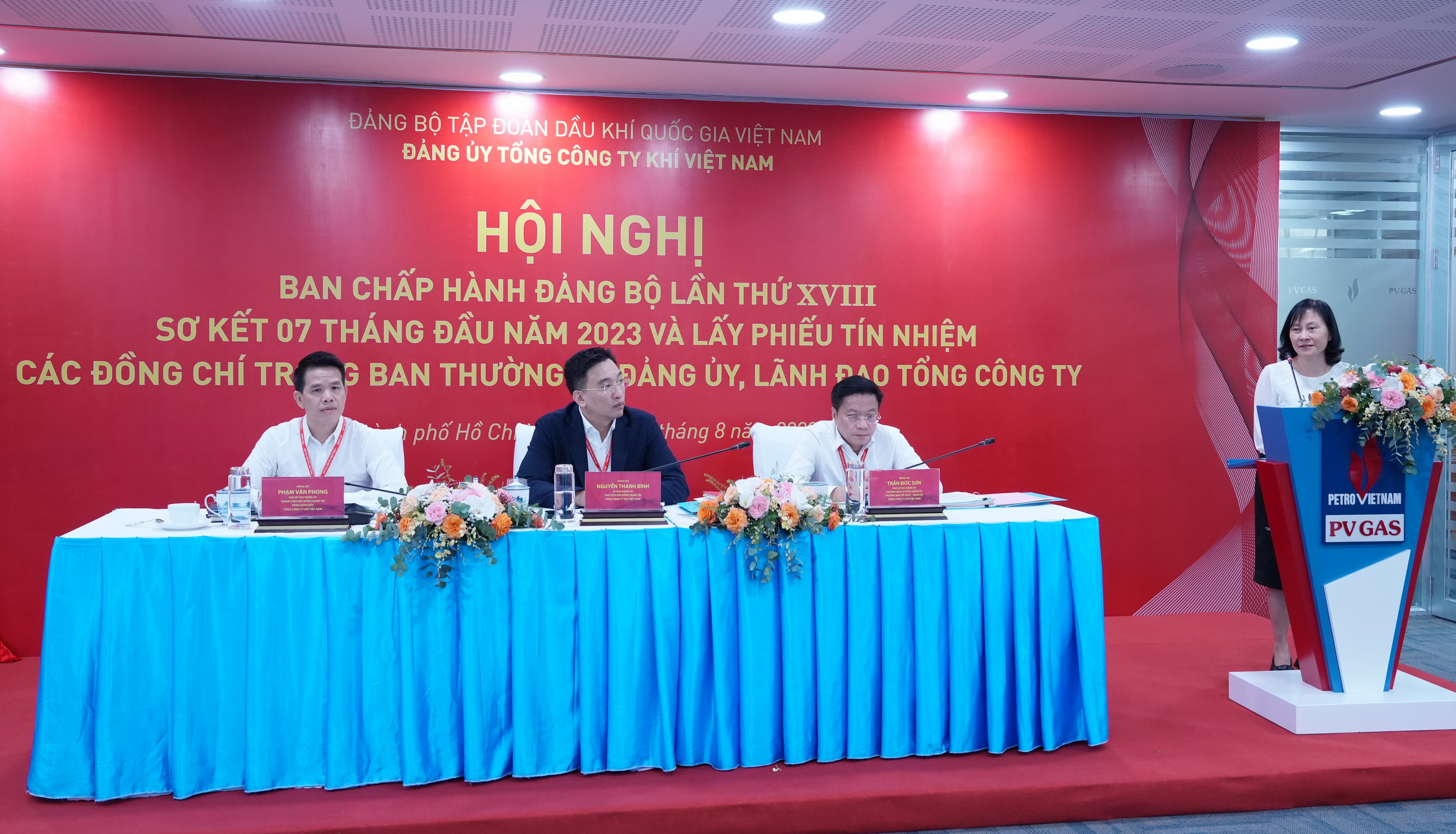 Đồng chí Bùi Thị Nguyệt - Ủy viên BTV Đảng ủy, Chủ nhiệm UBKT Đảng ủy, Trưởng Ban KSNB Tập đoàn đã khẳng định Hội nghị BCH Đảng bộ PV GAS và quá trình lấy ý kiến tín nhiệm đội ngũ cán bộ cấp cao của PV GAS được tổ chức nghiêm túc, đúng quy định, tiếp tục khẳng định vai trò nêu gương của Đảng bộ PV GAS trong toàn Tập đoàn