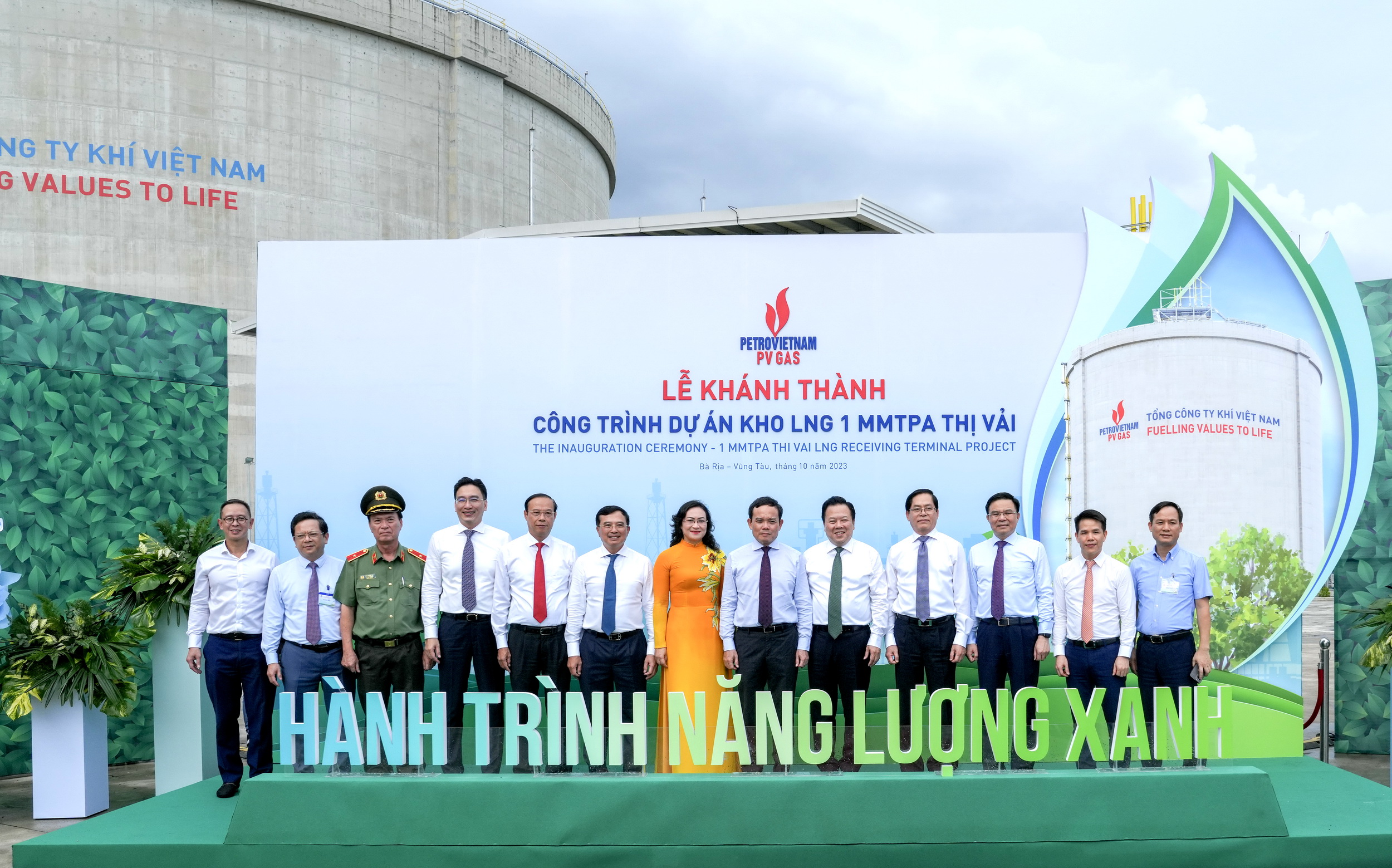  Lãnh đạo Chính phủ và Trung ương chúc mừng sự kiện khánh thành kho LNG đầu tiên của Việt Nam