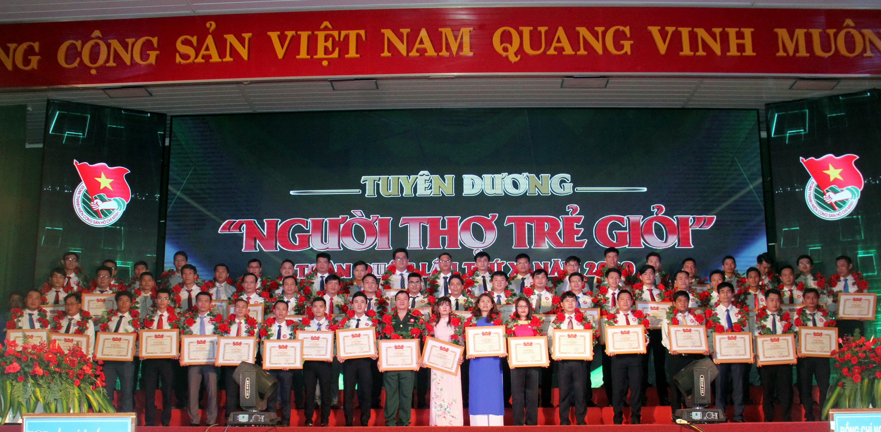 Quang cảnh Lễ Tuyên dương Người thợ trẻ giỏi 2020