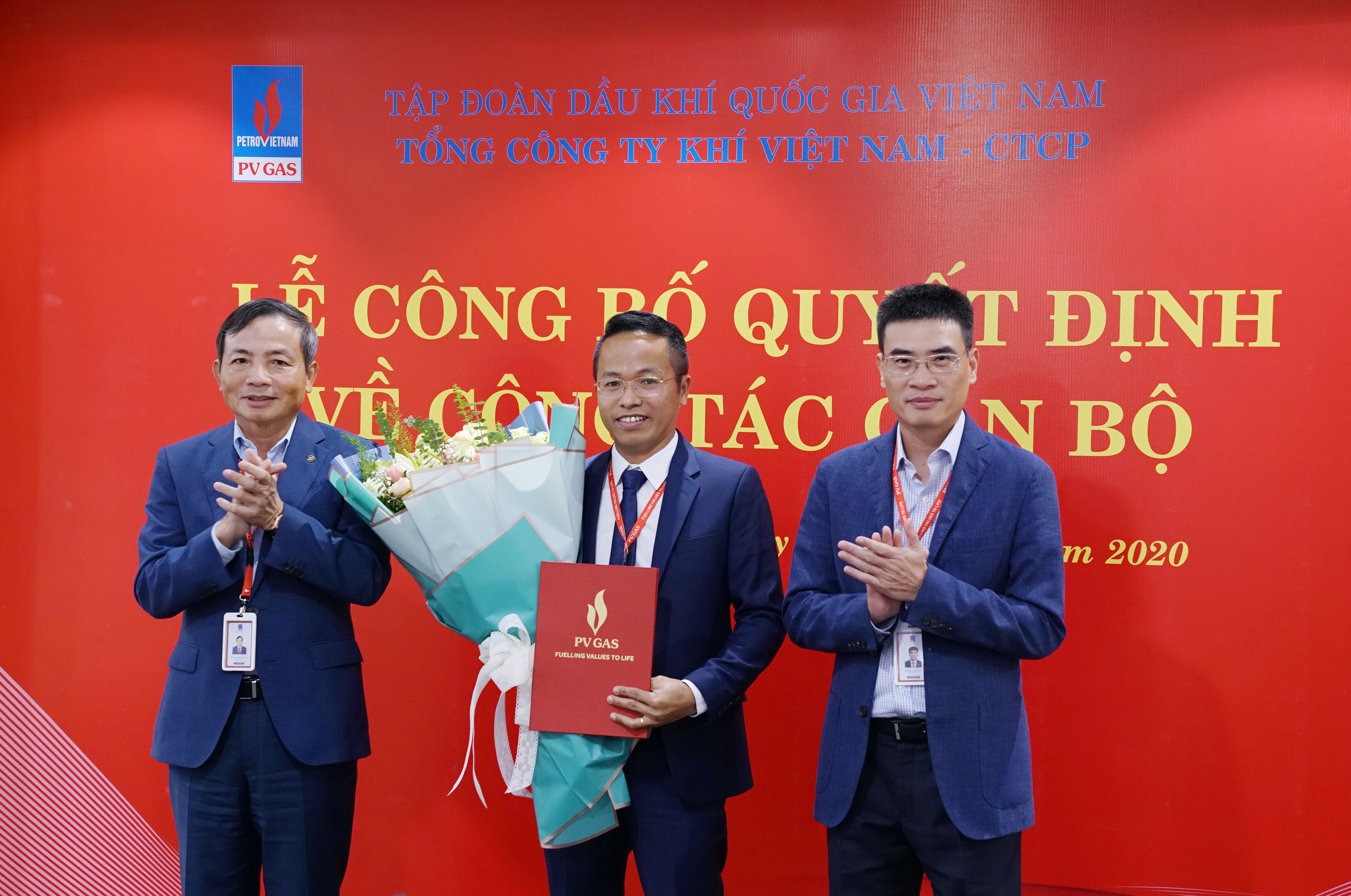 Trao Quyết định cho Giám đốc Công ty KCM