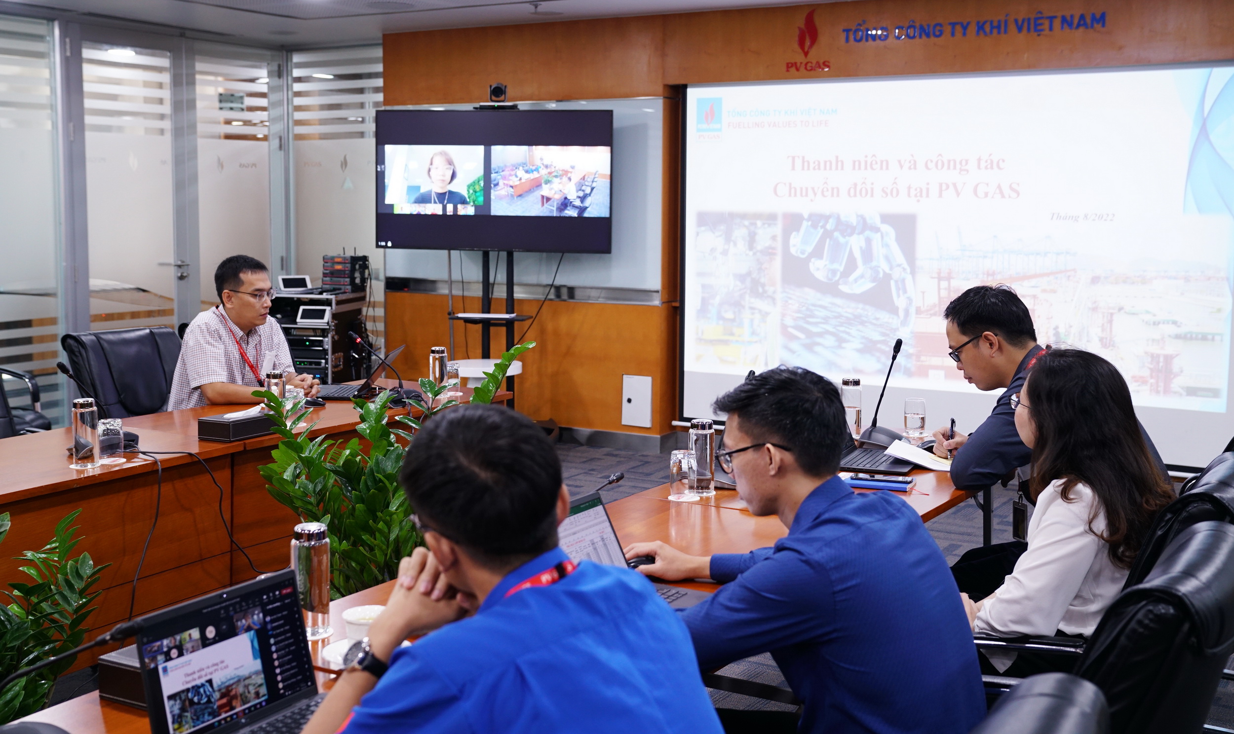 Tổng giám đốc Lê Mạnh Hùng cùng đoàn công tác đi kiểm tra công tác chuẩn bị đại tu tại Nhà máy Điện Cà Mau 1