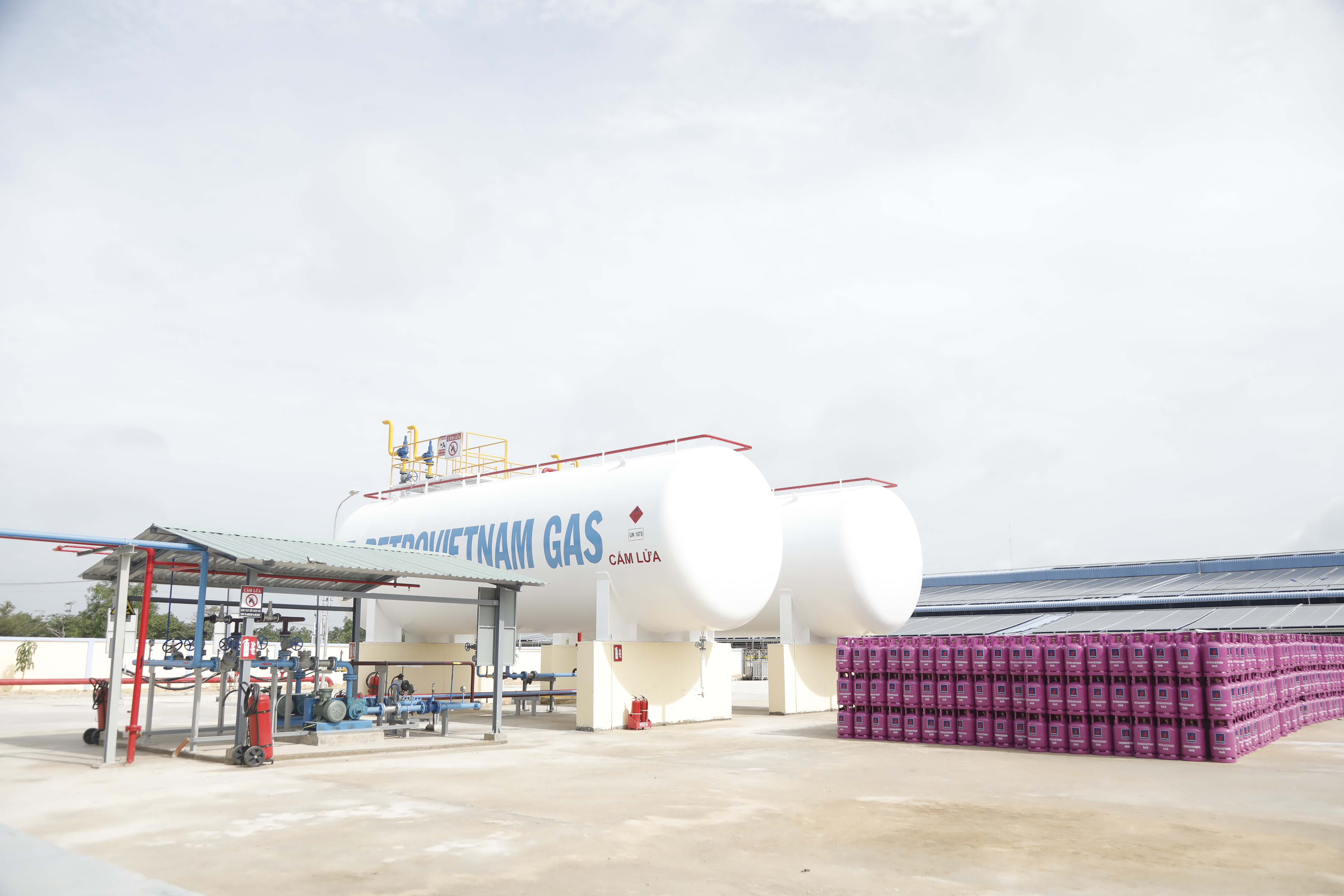 Hình ảnh đẹp của Trạm chiết nạp LPG mang thương hiệu PETROVIETNAM GAS