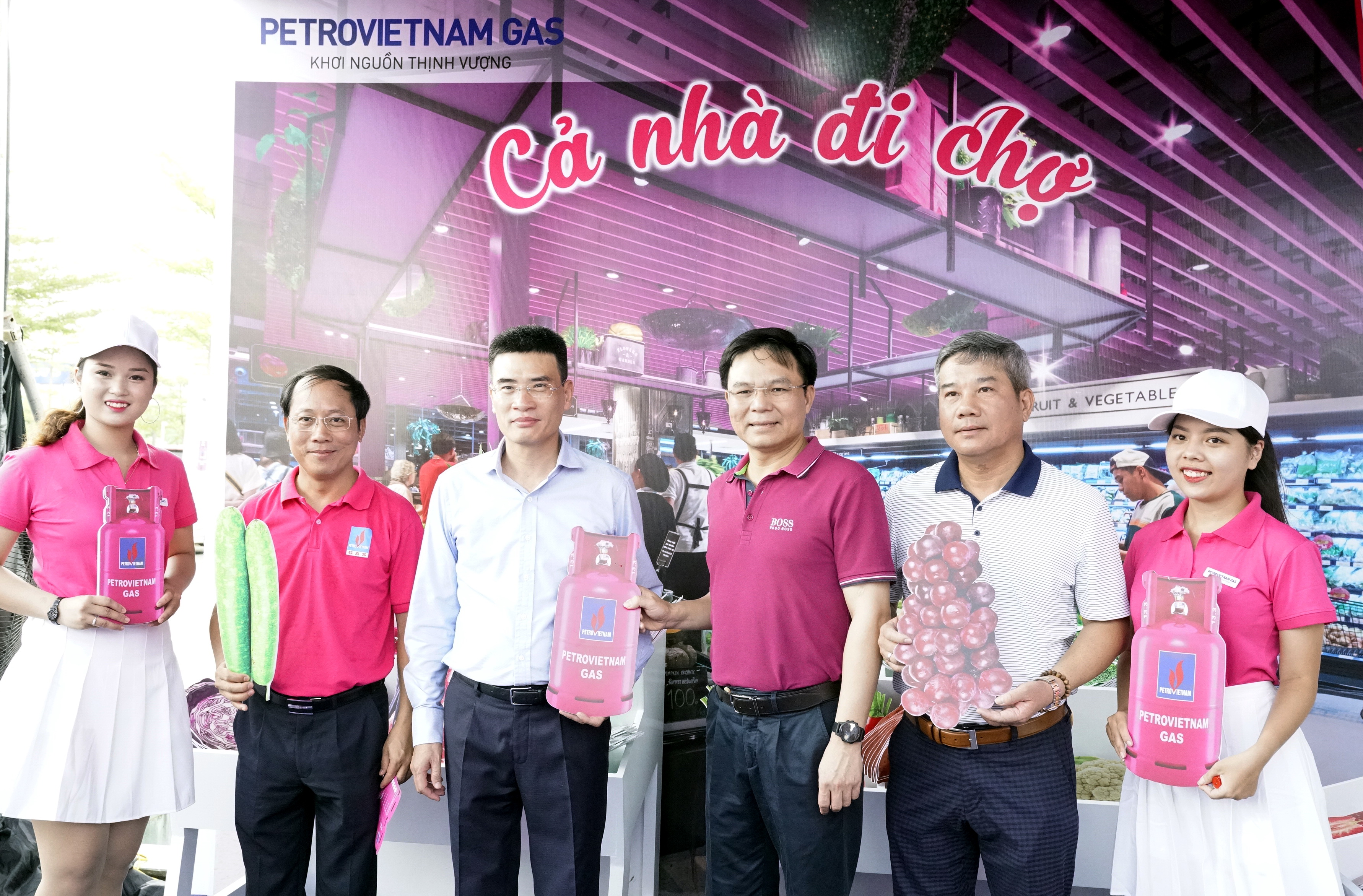 Lãnh đạo PVN và PV GAS tham gia ngày hội giới thiệu sản phẩm bình gas Petrovietnam Gas tại Hà Nội năm 2019